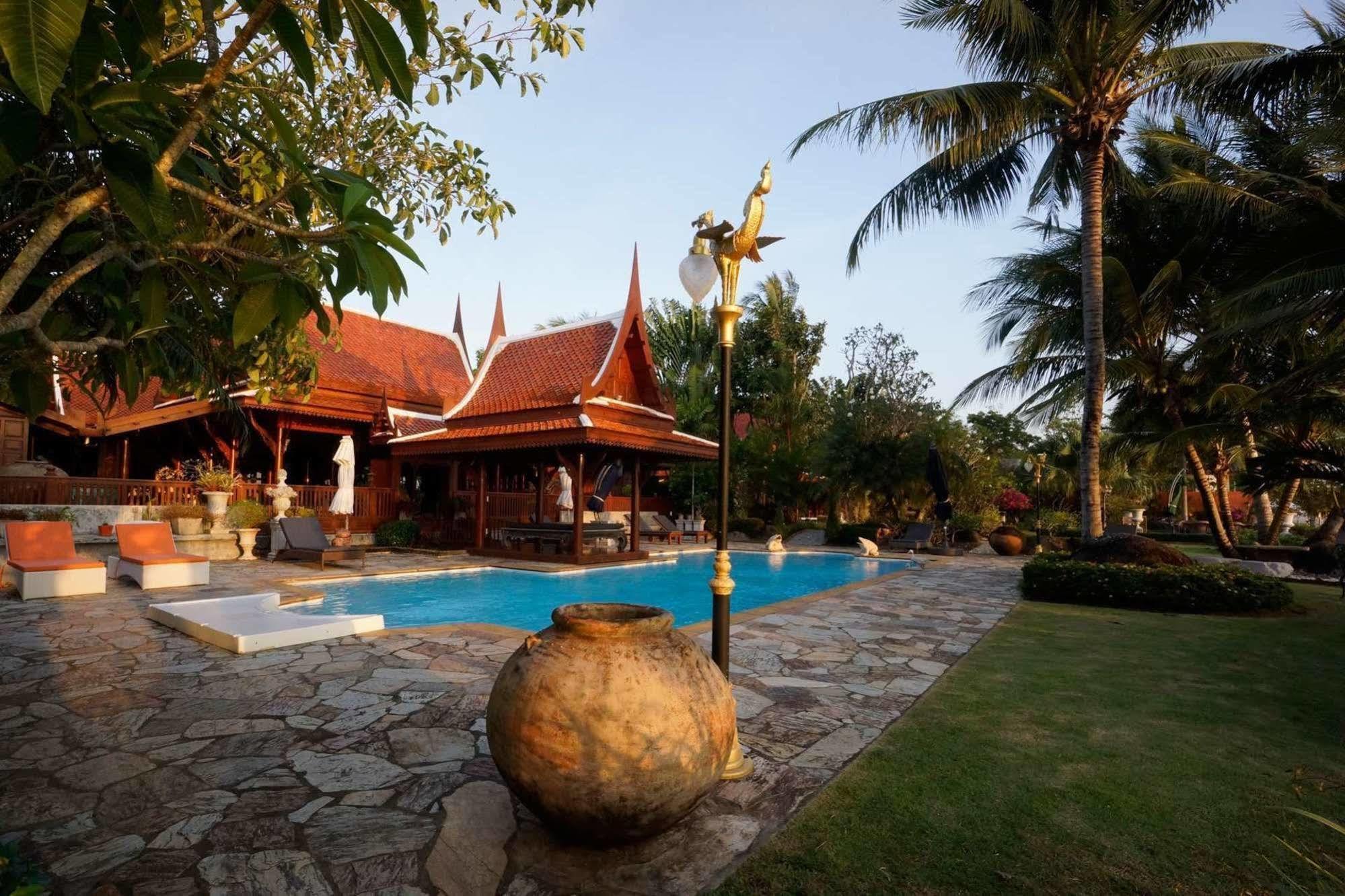 Hotel Baan Sang Pathum Rawai Exterior foto